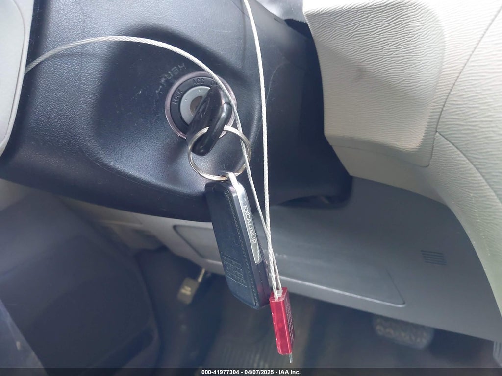2014 Toyota Sienna LE V6 8 Passenger photo 11