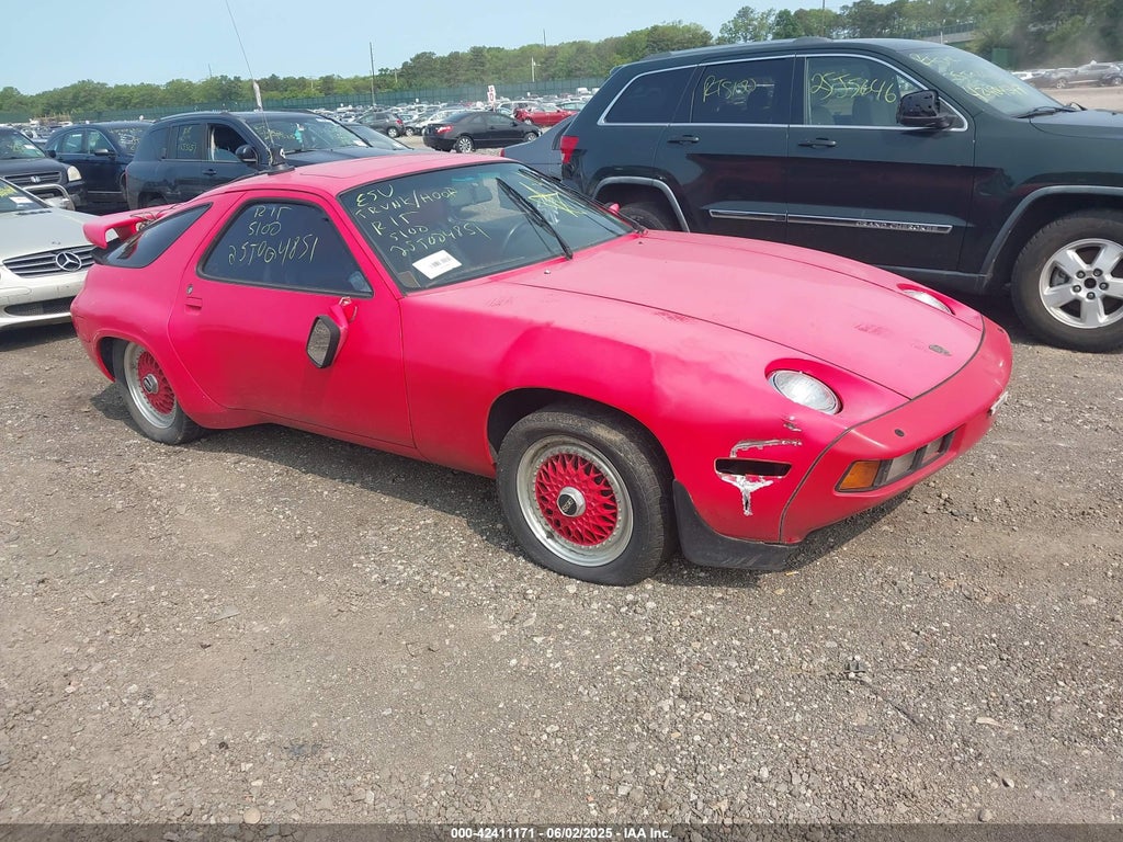 1983 PORSCHE 928