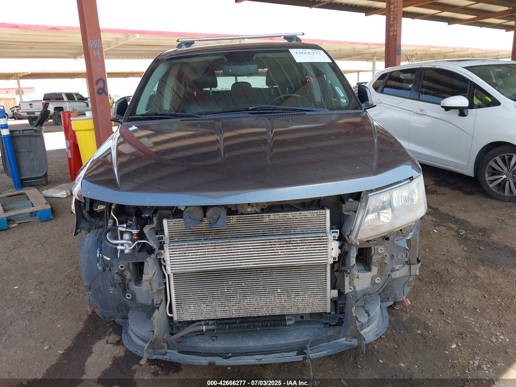 2017 Dodge Journey Crossroad Plus AWD photo 6