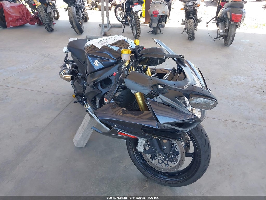 2015 SUZUKI GSX-R750