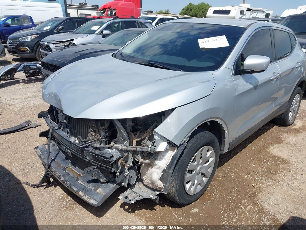 2020 Nissan Rogue Sport S FWD Xtronic CVT photo 2