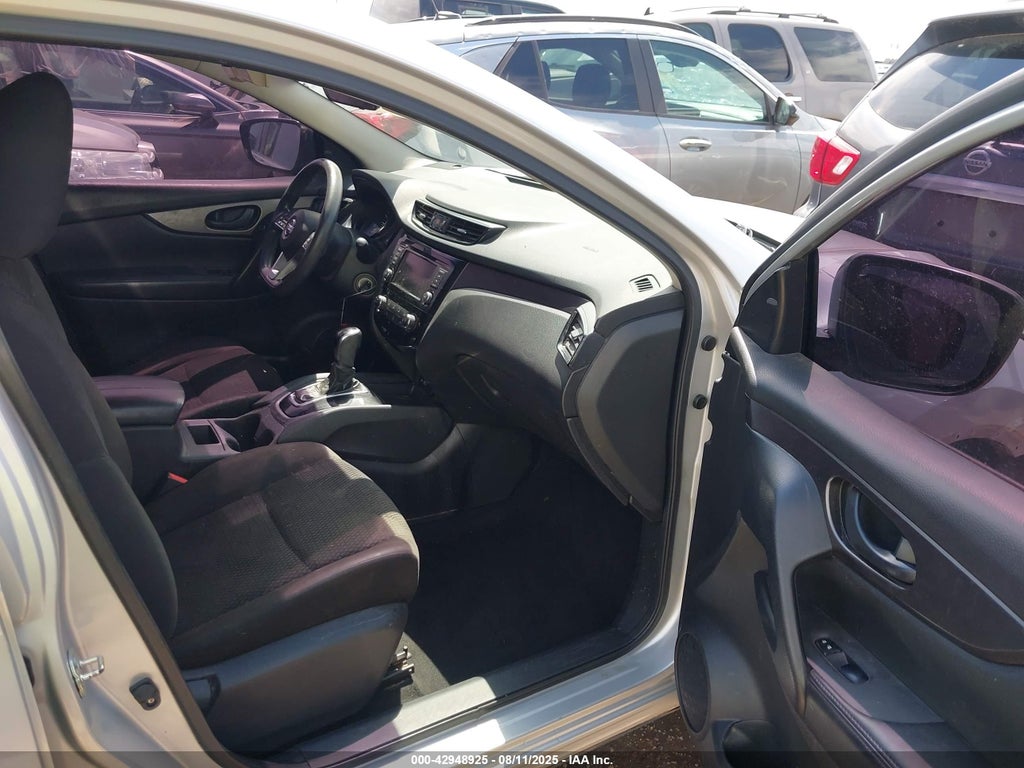 2020 Nissan Rogue Sport S FWD Xtronic CVT photo 5