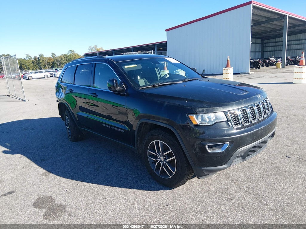 2018 Jeep Grand Cherokee Laredo E 4X4 photo 1