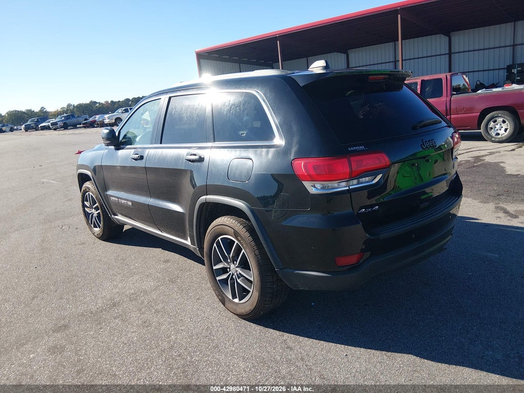 2018 Jeep Grand Cherokee Laredo E 4X4 photo 3