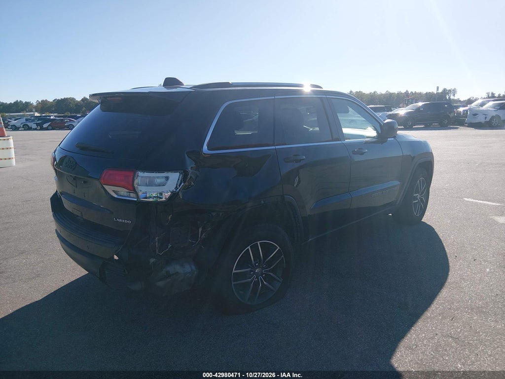2018 Jeep Grand Cherokee Laredo E 4X4 photo 4