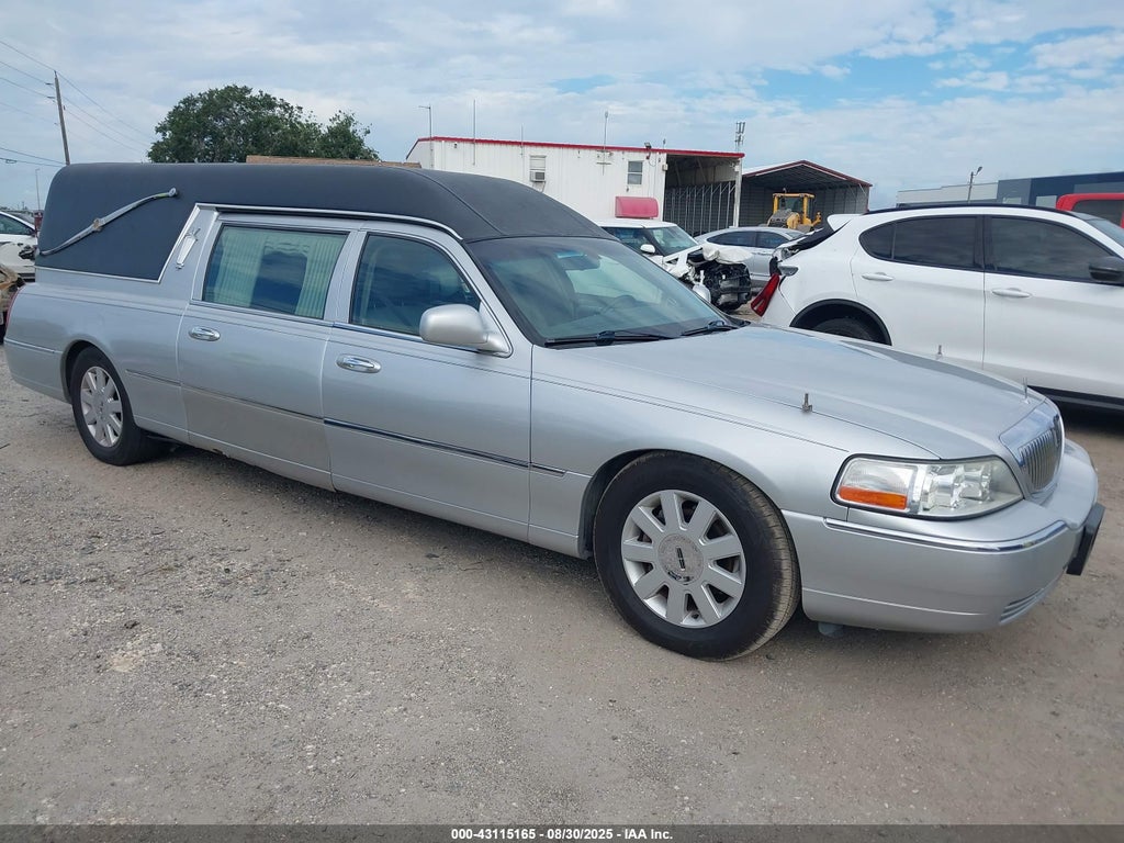 2006 LINCOLN TOWN CAR