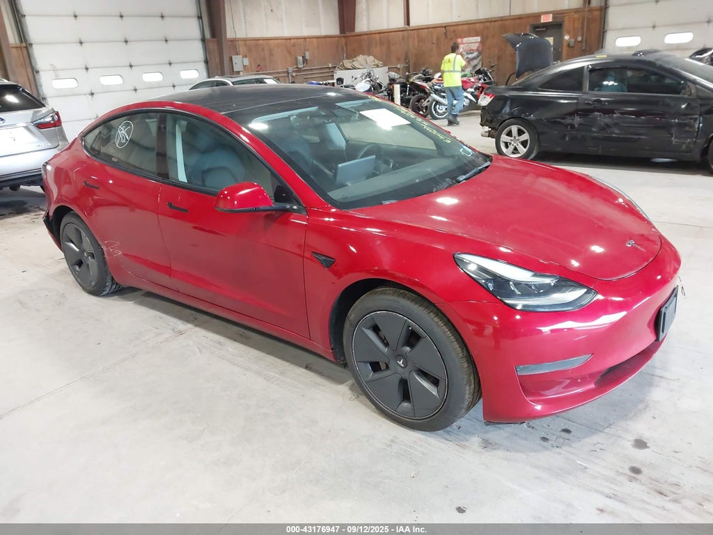 TESLA MODEL 3 2022