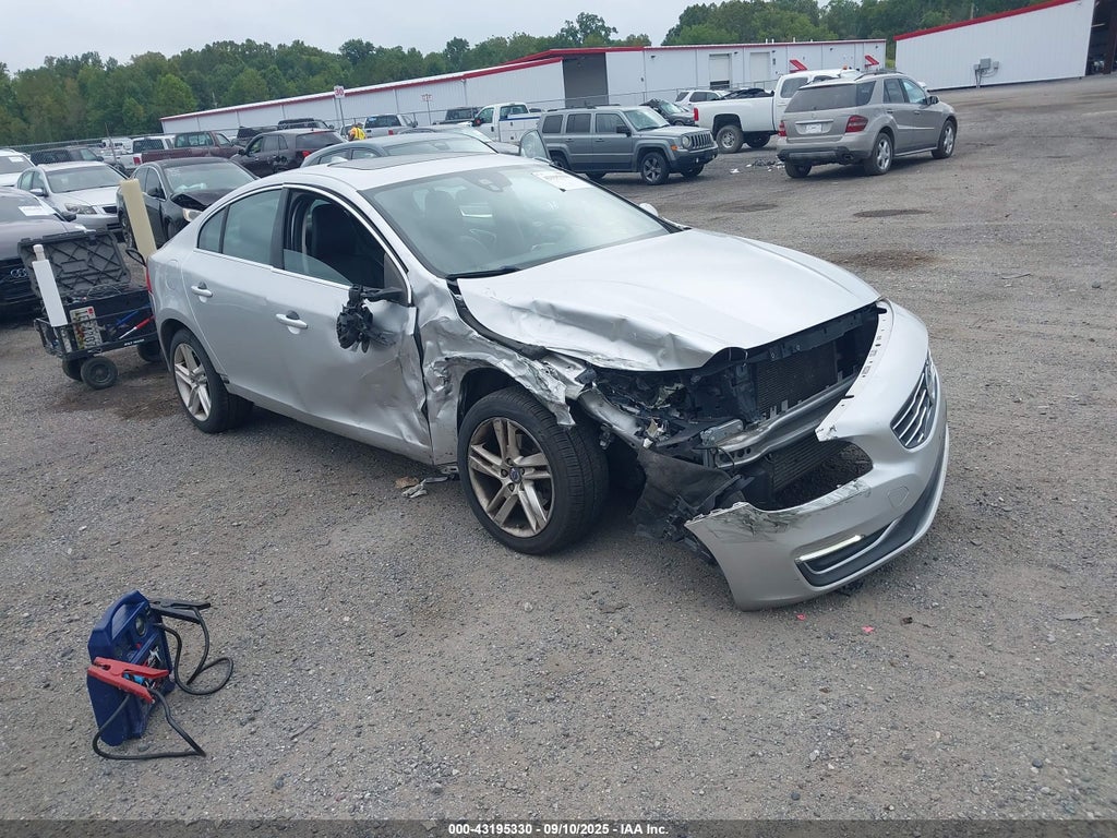 2015 VOLVO S60