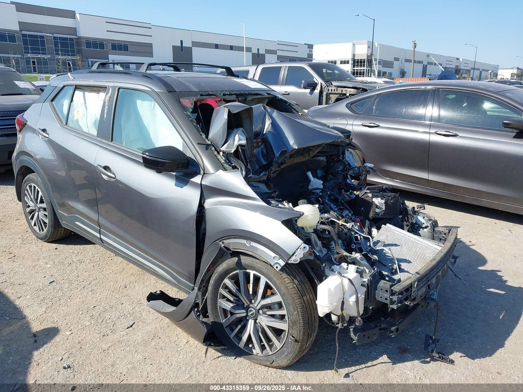 NISSAN KICKS 2023