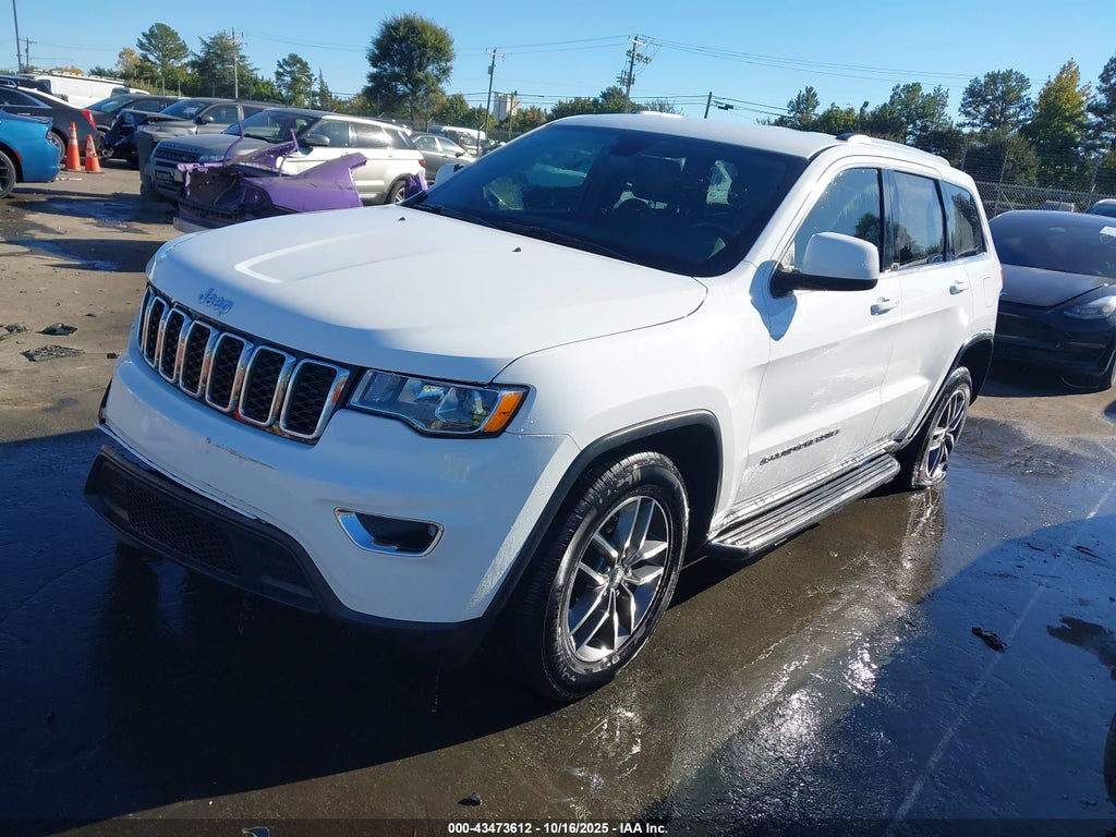 2018 Jeep Grand Cherokee Laredo E 4X2 photo 2