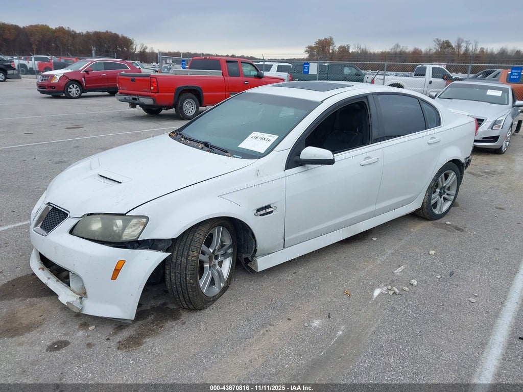 2009 Pontiac G8 photo 2