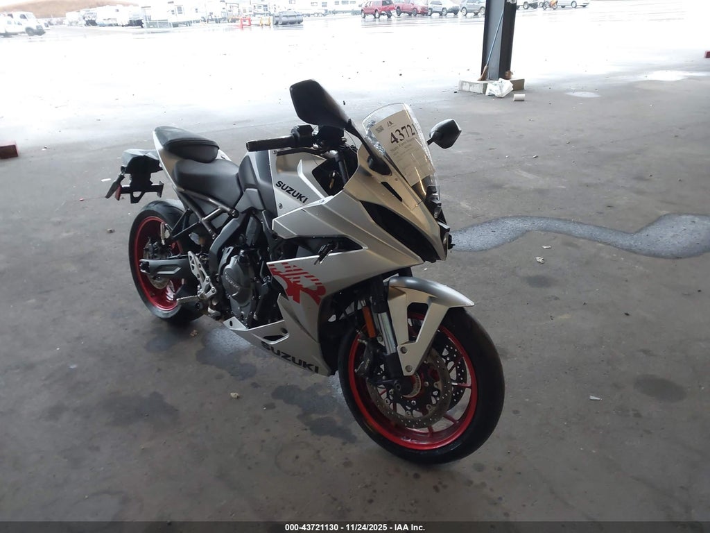 2024 SUZUKI GSX800