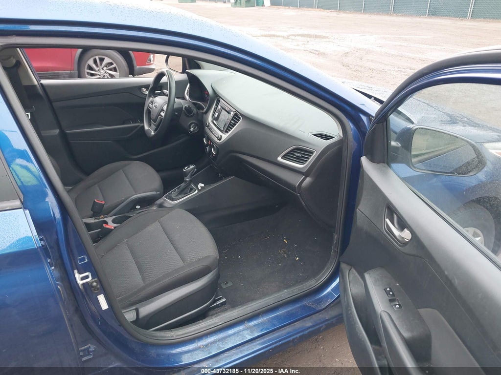 2021 Hyundai Accent SE photo 5