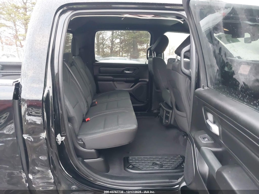 2025 Ram 1500 Tradesman 4X4 5'7 Box photo 8