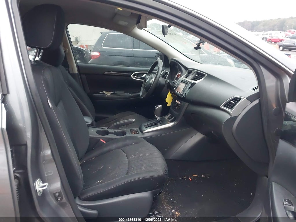 2018 Nissan Sentra SV photo 5