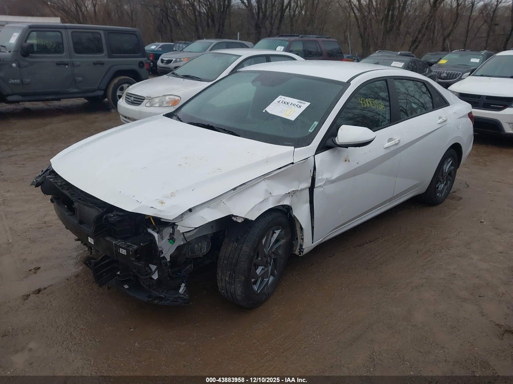Hyundai ELANTRA HYBRID 2024
