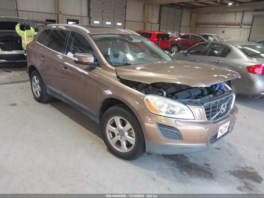 2011 VOLVO XC60