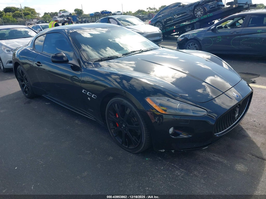 2011 MASERATI GRANTURISMO