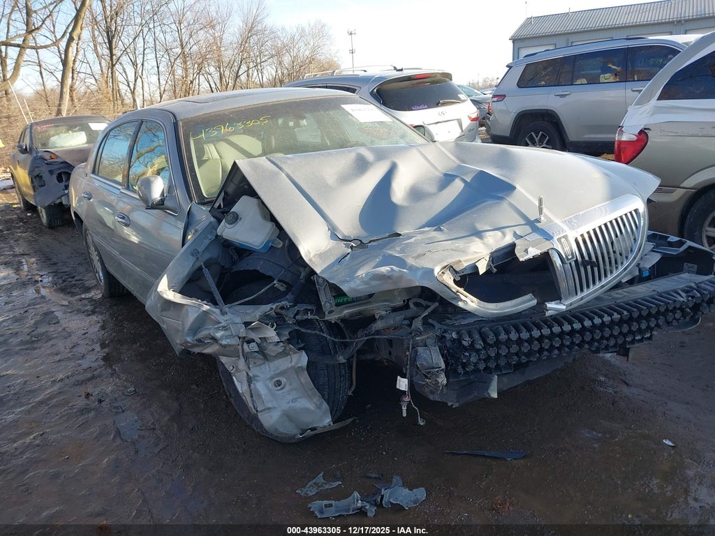 2006 LINCOLN TOWN CAR