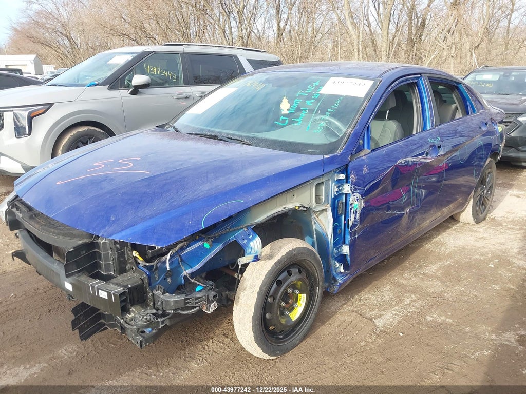 Hyundai ELANTRA 2023