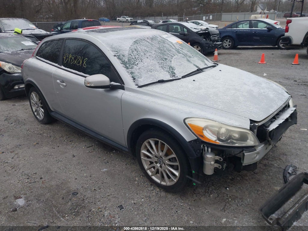 2011 VOLVO C30