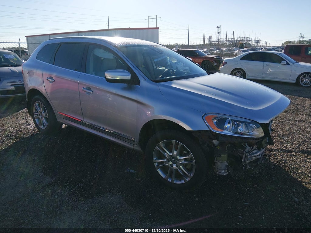 2015 VOLVO XC60