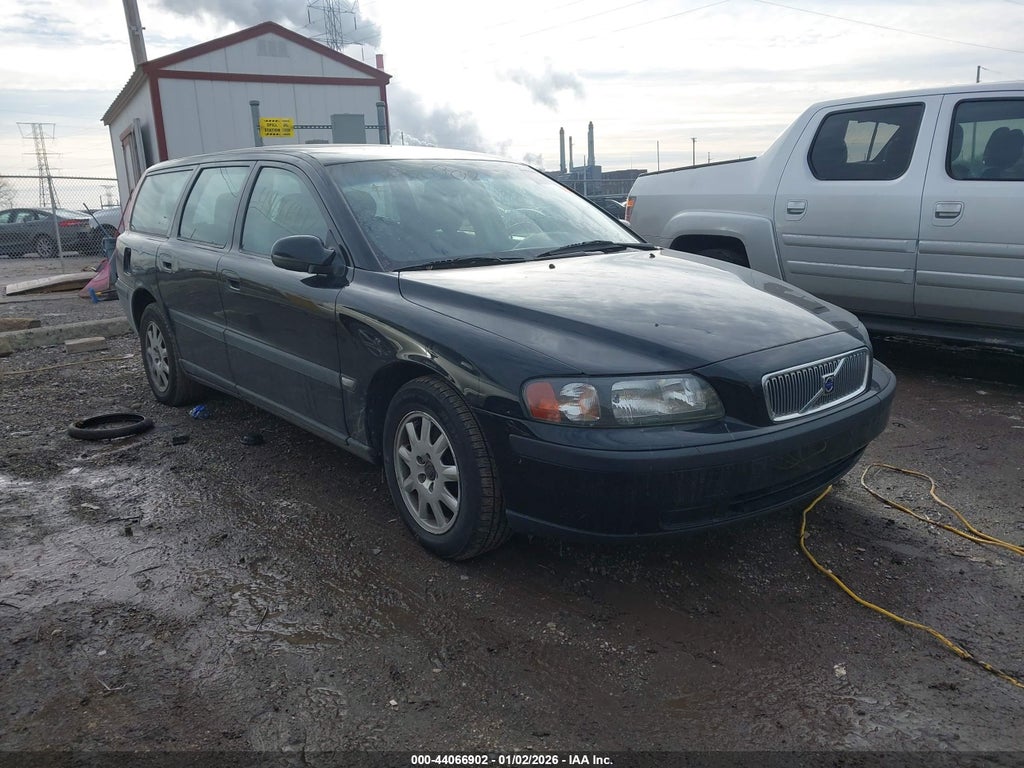 2003 VOLVO V70