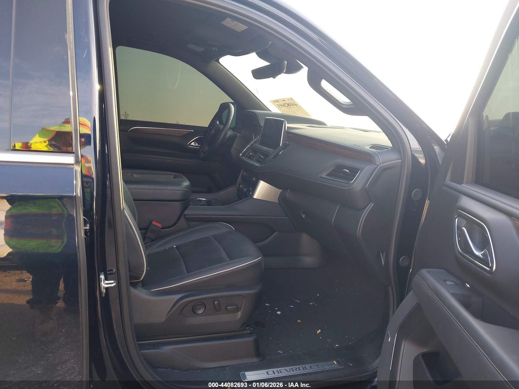 2024 Chevrolet Tahoe 2WD Premier photo 5