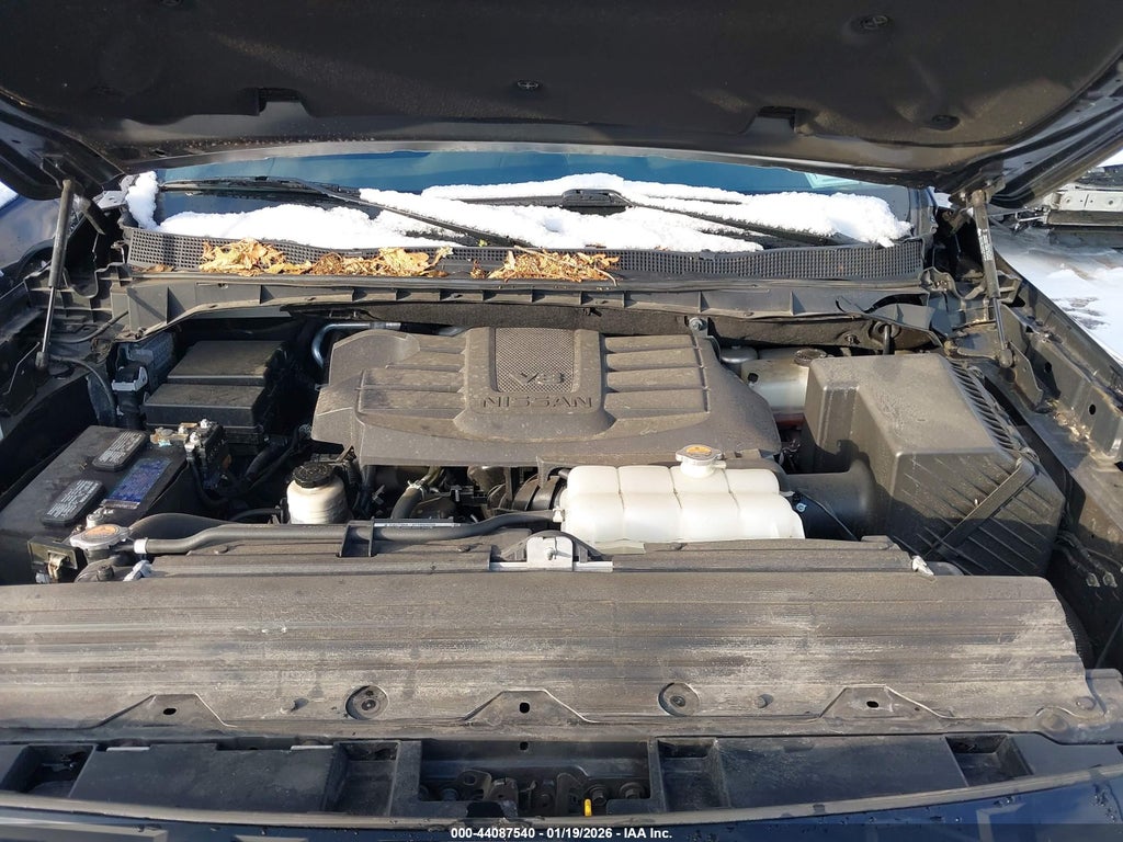 2024 Nissan Titan XD SV 4X4 photo 10