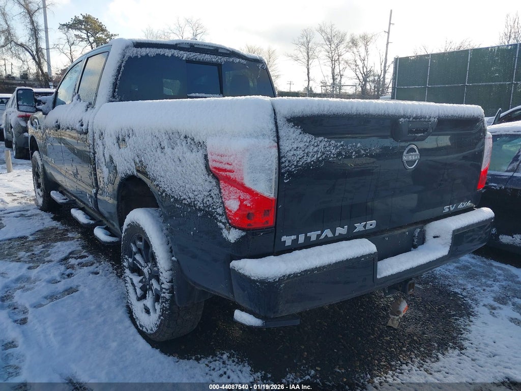 2024 Nissan Titan XD SV 4X4 photo 3