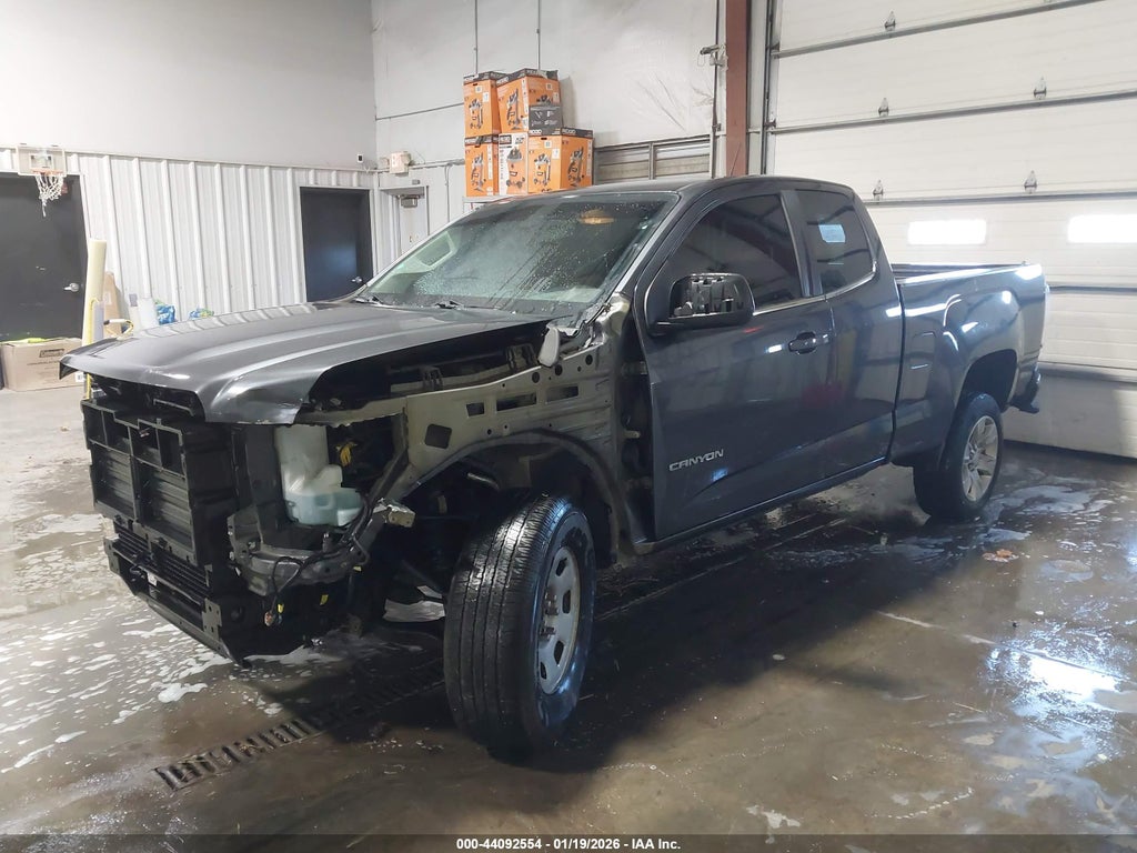 2017 GMC Canyon SLE photo 2