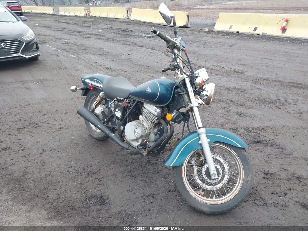 1999 SUZUKI GZ250