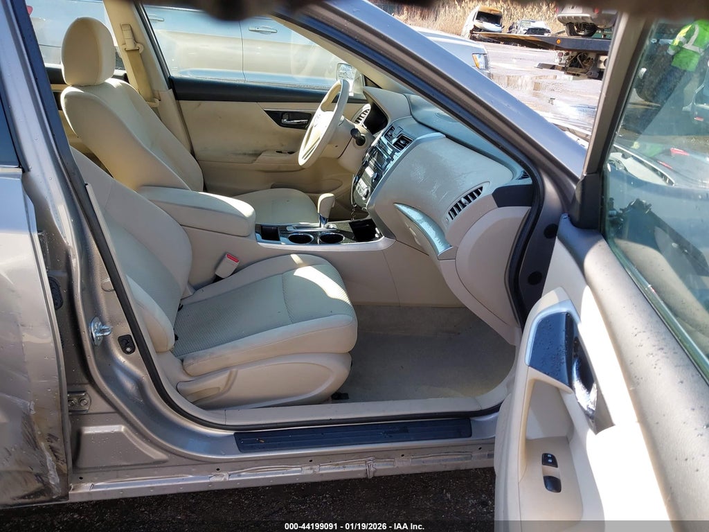 2014 Nissan Altima 2.5 S photo 5