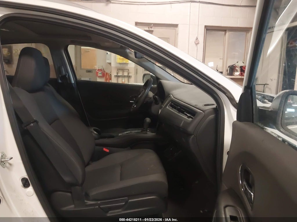 2022 Honda HR-V AWD EX photo 5