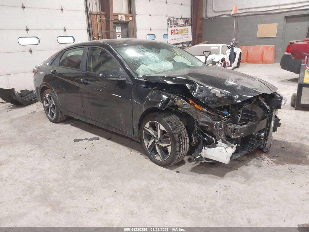 Hyundai ELANTRA 2023