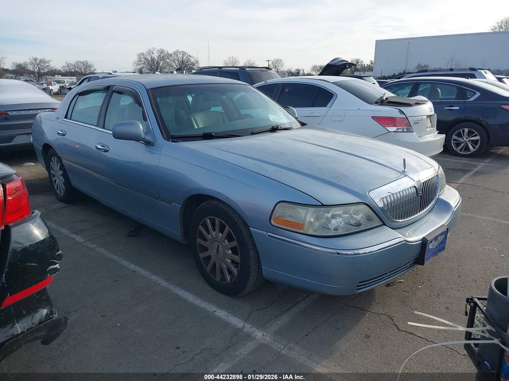 2006 LINCOLN TOWN CAR