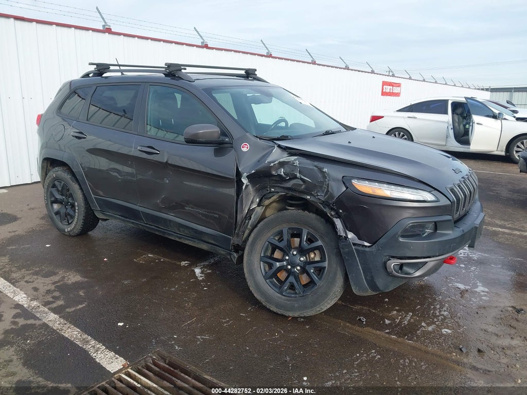 2015 Jeep Cherokee Trailhawk photo 1