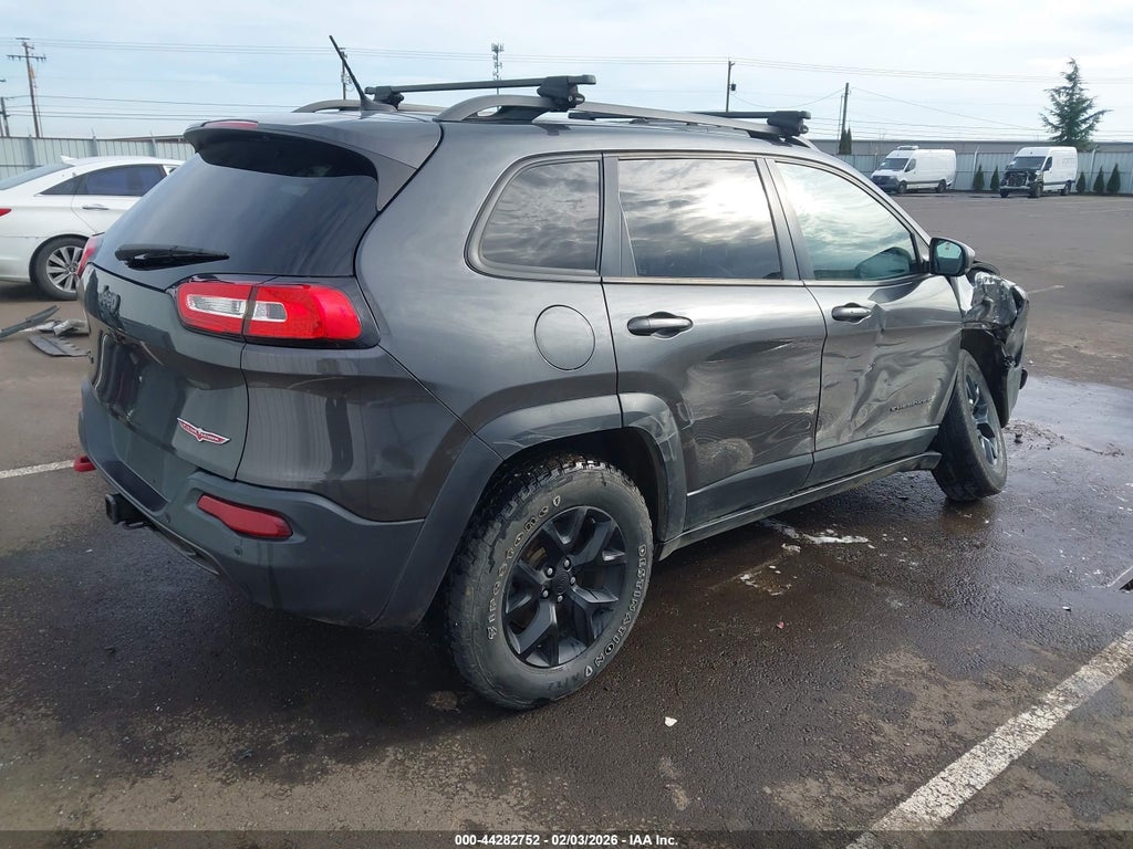 2015 Jeep Cherokee Trailhawk photo 4