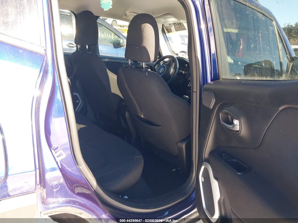 2018 Jeep Renegade Latitude 4X4 photo 8
