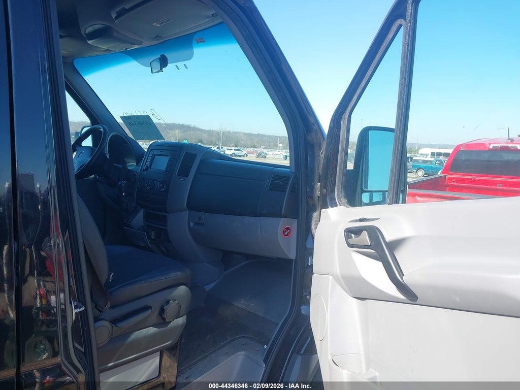 2018 Mercedes-Benz Sprinter 2500 Standard Roof V6 photo 5