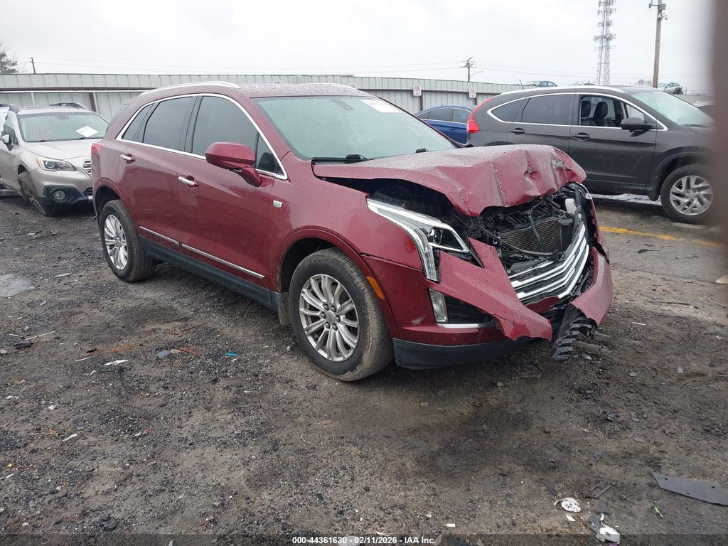 2017 CADILLAC XT5