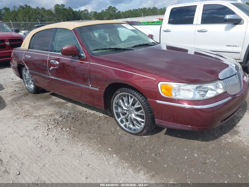 2000 LINCOLN TOWN CAR
