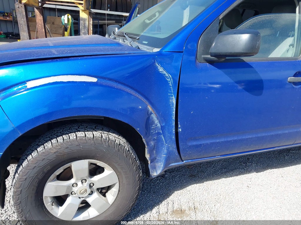 2012 Nissan Frontier SV photo 6