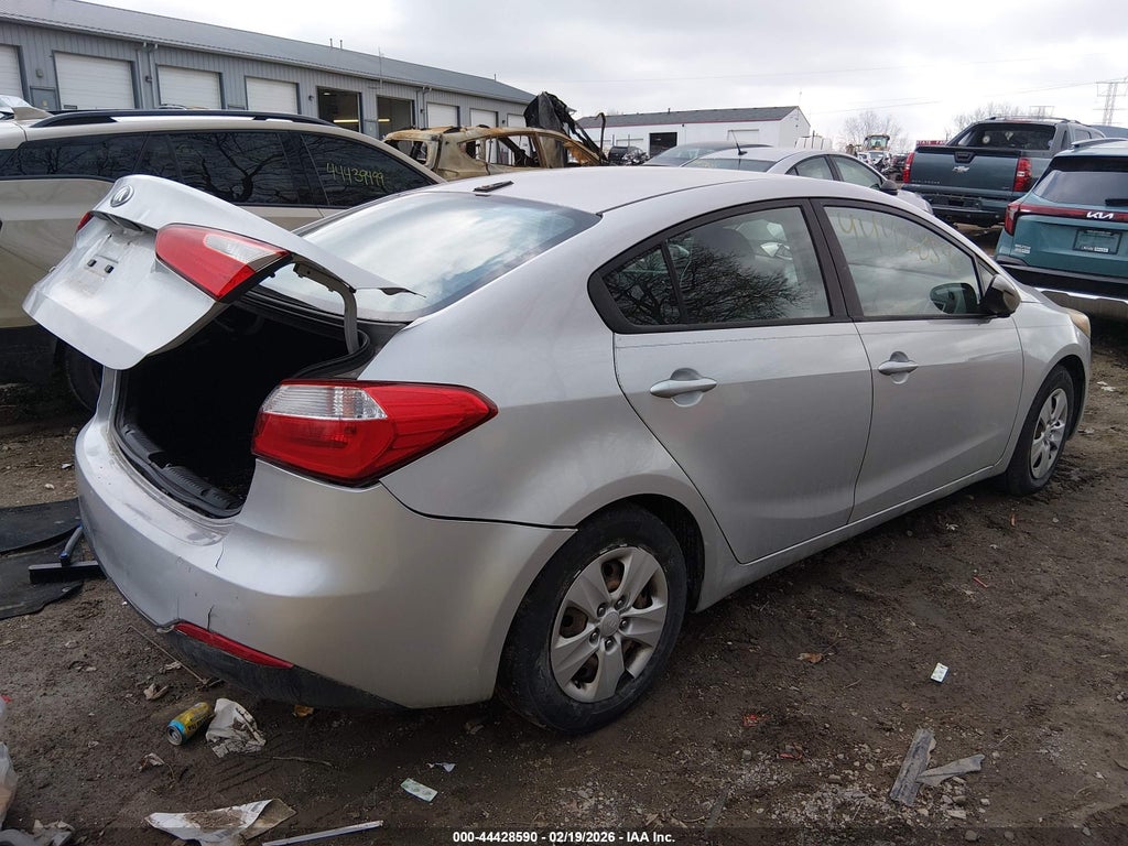 2016 Kia Forte LX photo 4