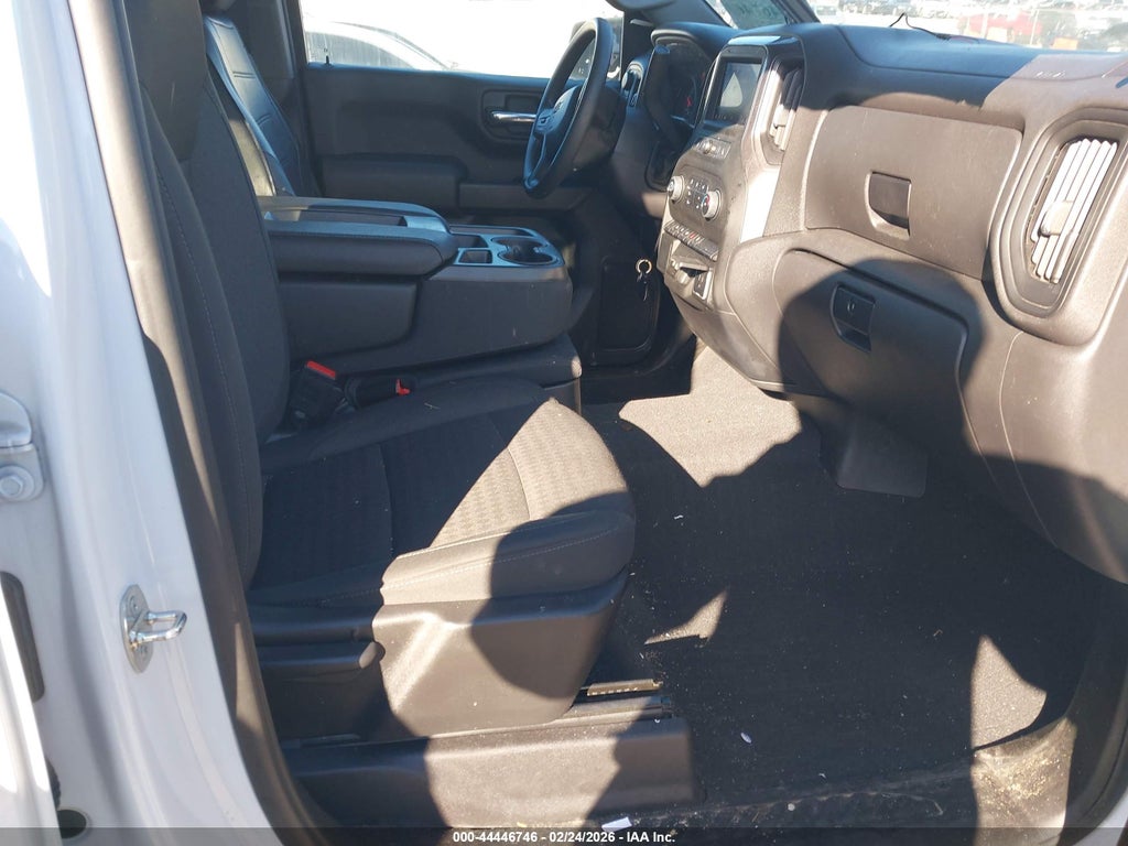 2024 Chevrolet Silverado 1500 4WD Short BED Custom photo 5