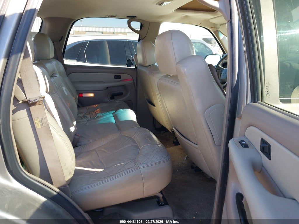 2002 Chevrolet Tahoe LT photo 8