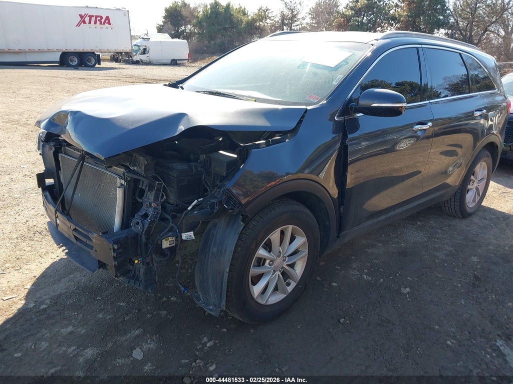 2018 Kia Sorento 2.4L LX photo 2