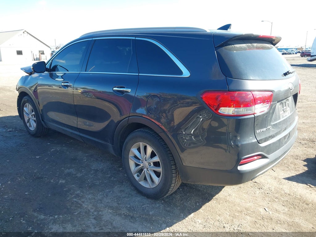 2018 Kia Sorento 2.4L LX photo 3