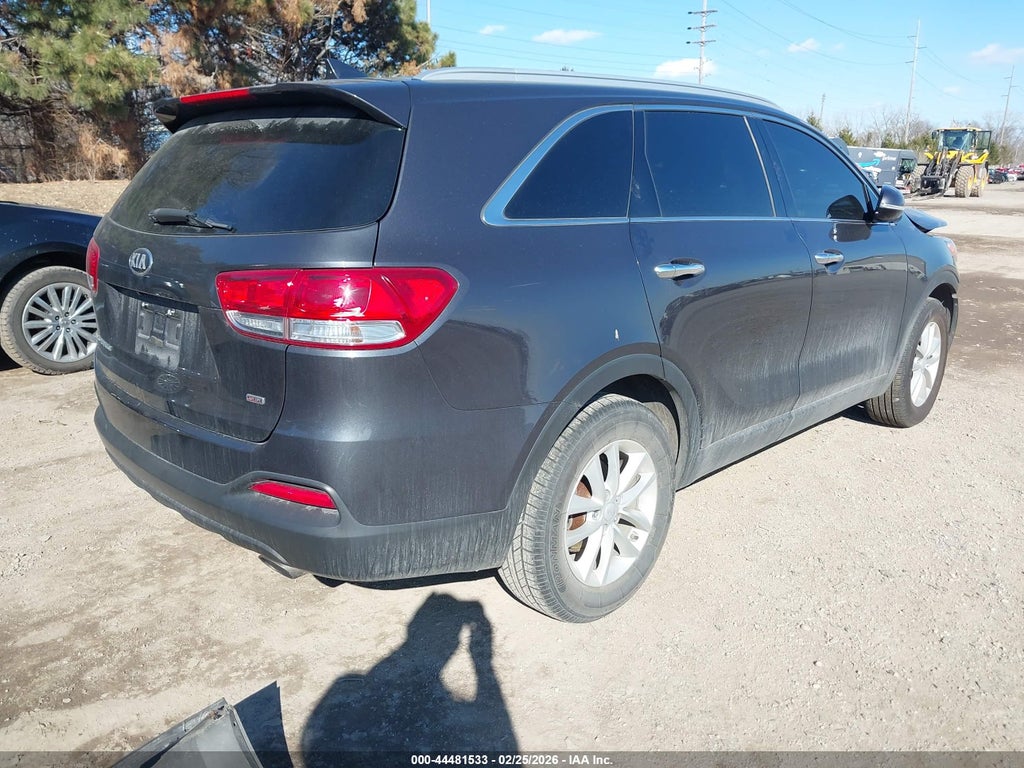 2018 Kia Sorento 2.4L LX photo 4
