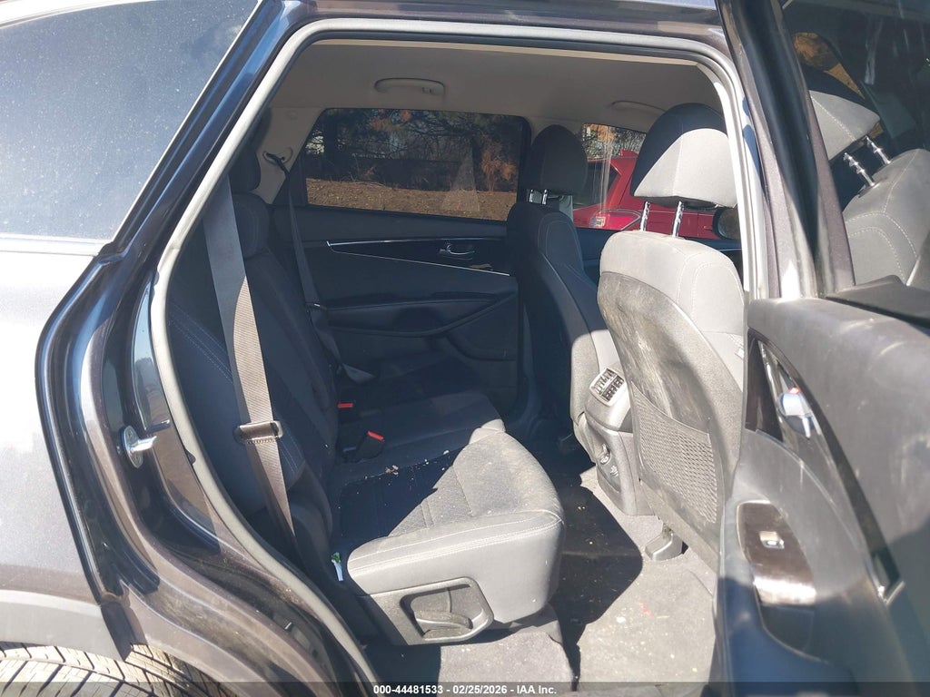 2018 Kia Sorento 2.4L LX photo 8